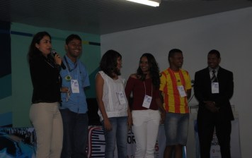 Raquel interatua com os presentes no SET Nordeste 2015