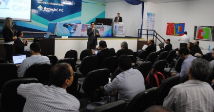 Plateia do SET Nordeste atenta a palestra do Abel Souza (SES)